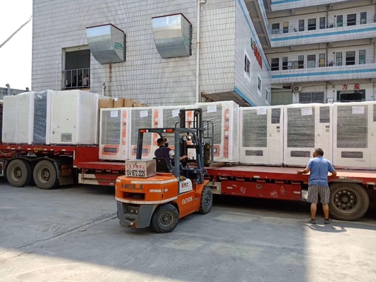 غير مبردة مناشف الشاطئ ملابس السباحة آلة بيع 220V 50HZ